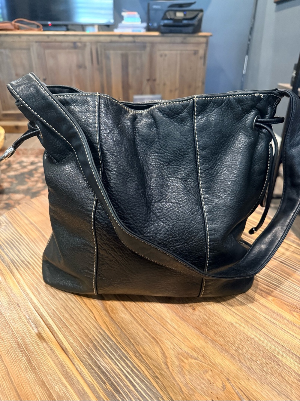 Vintage (90’s) Donald J Pliner Black Soft Leather Crossbody Shoulder Bag